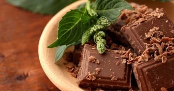 Sirtfood Diet 101: The Good & The Bad About This New Weight Loss Regimen