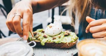 Can’t Stick to Healthy Resolutions? Here are 5 Ways to Get Rid of Bad Habits for Good