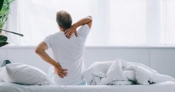 Here’s What Pressing The Snooze Button Does to Our Bodies