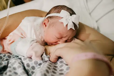 How Breastfeeding Moms Can Sleep Well & Ensure Safer Sleep For Their Babies