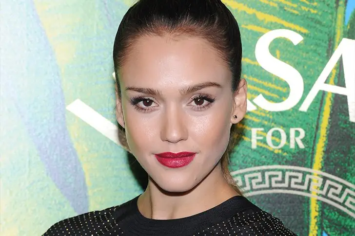 Jessica Alba – 350 millions de dollars