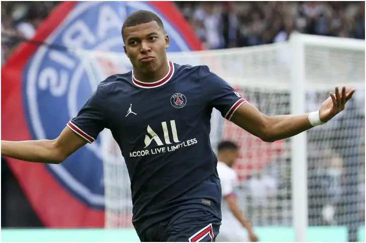 Kylian Mbappé – 265 Millions D’Euros